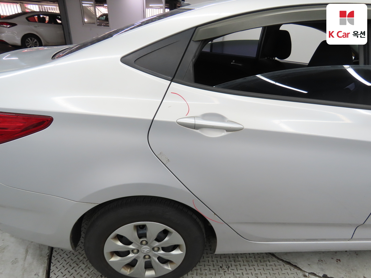 هيونداي أكسنت 2017 - صورة 39