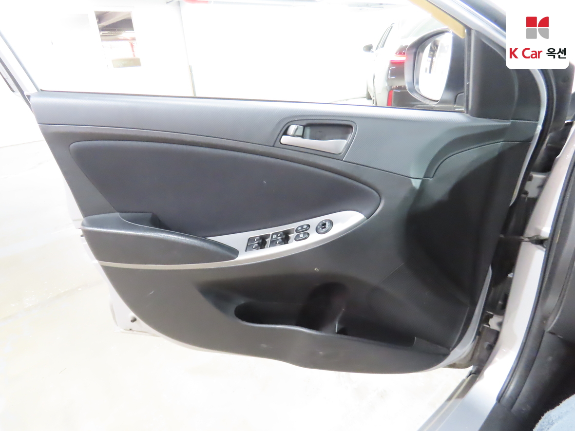 هيونداي أكسنت 2017 - صورة 8