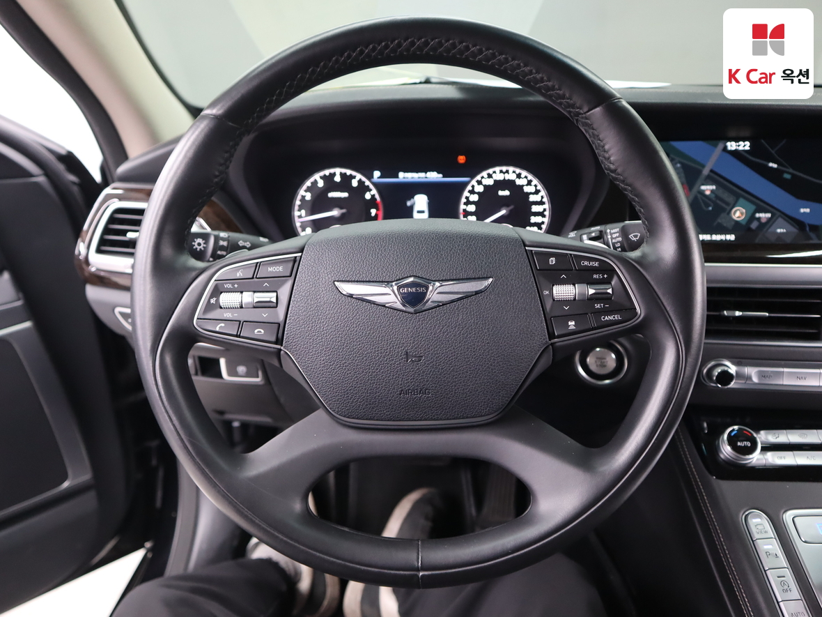 جينيسيس G90 2021 - صورة 10