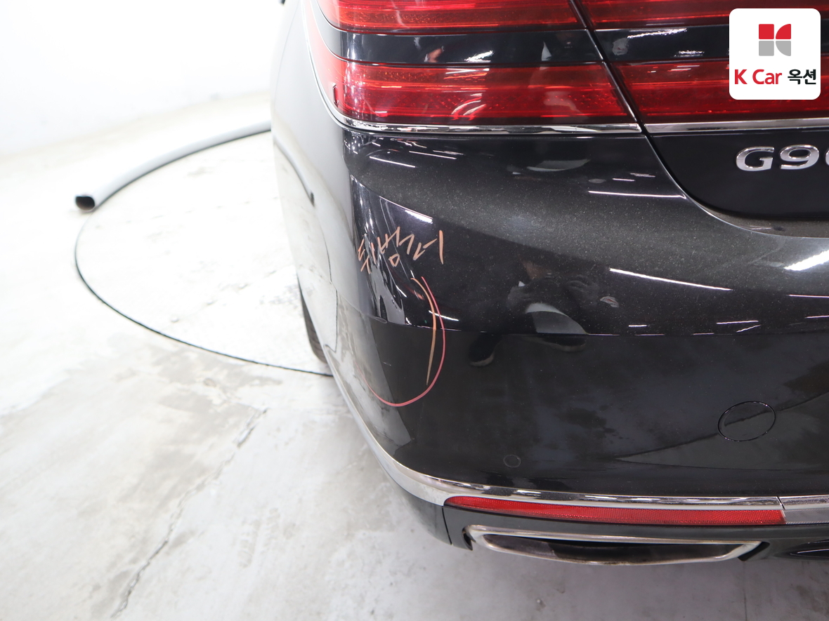 جينيسيس G90 2021 - صورة 39