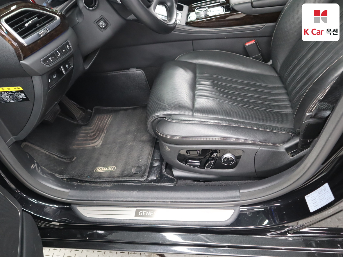 جينيسيس G90 2021 - صورة 18