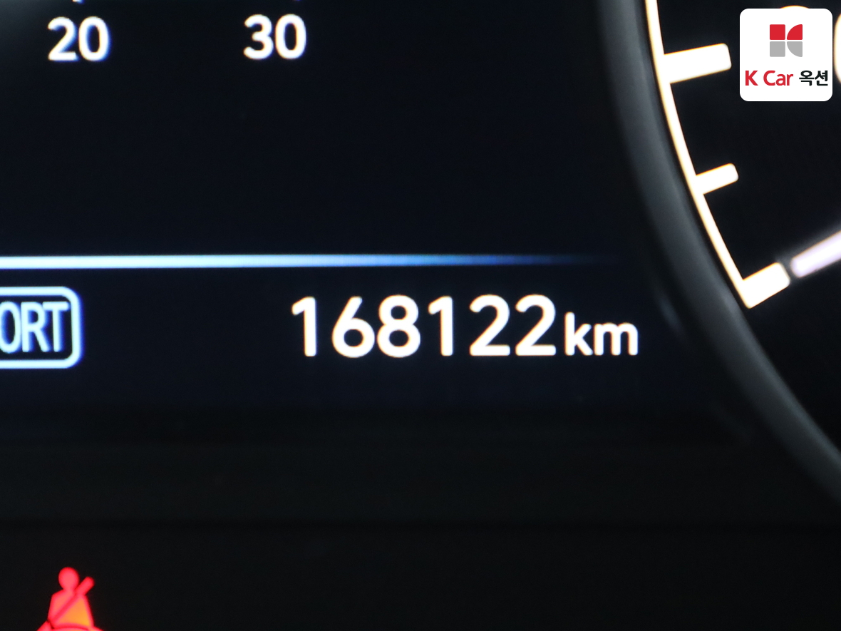 جينيسيس G90 2021 - صورة 4