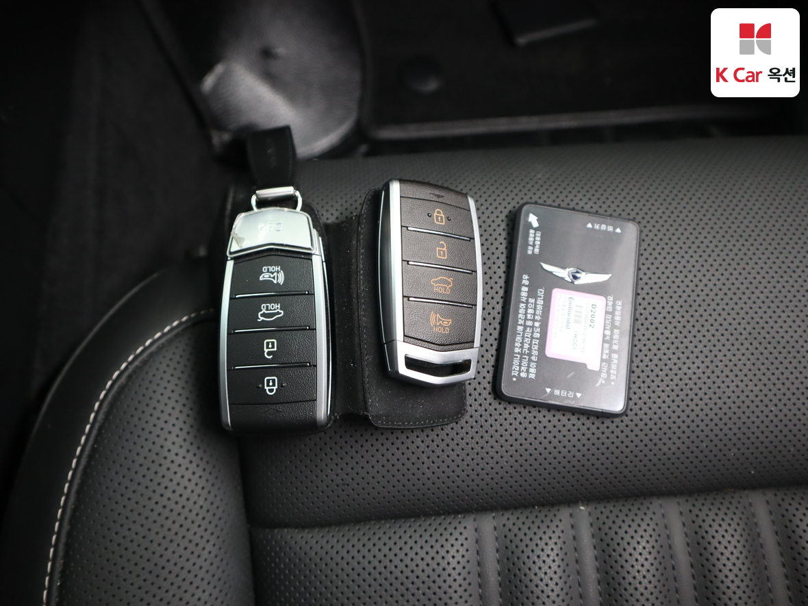 جينيسيس G90 2021 - صورة 17