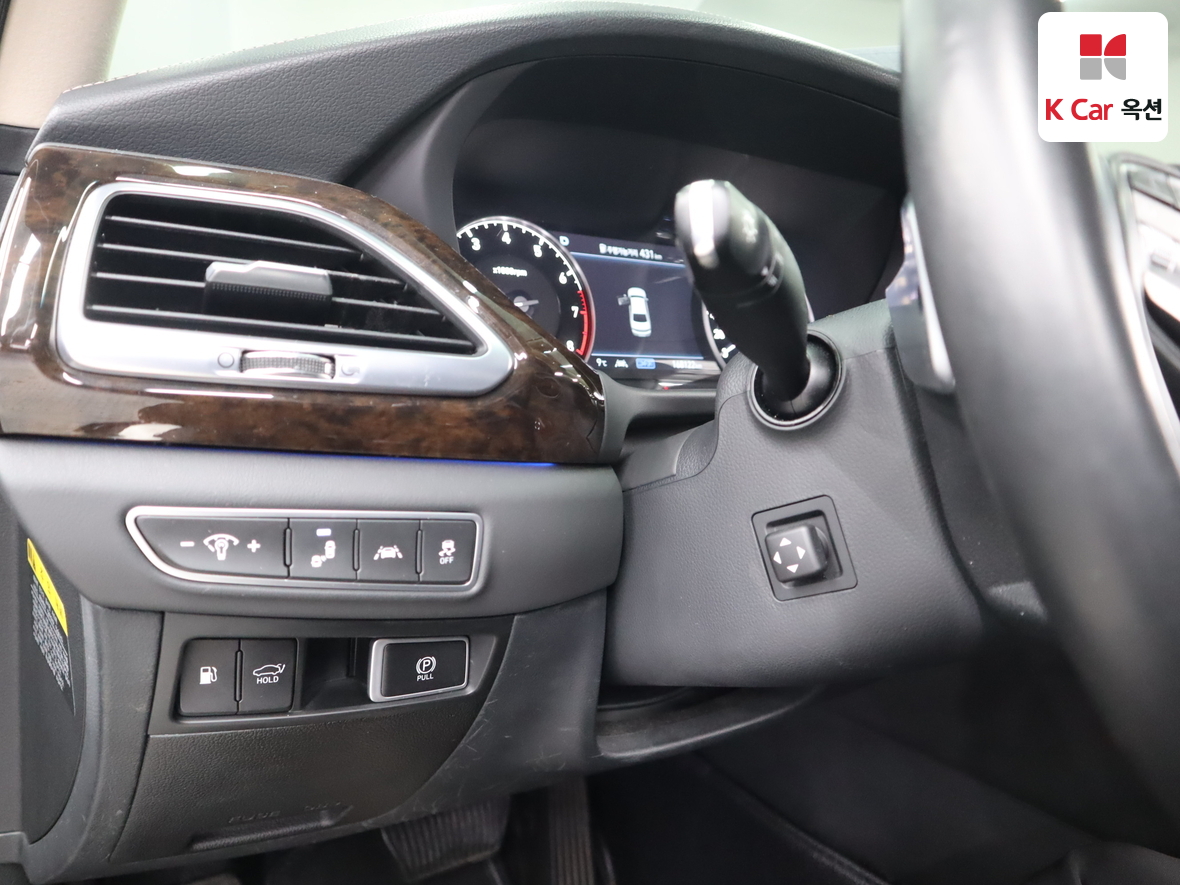 جينيسيس G90 2021 - صورة 9