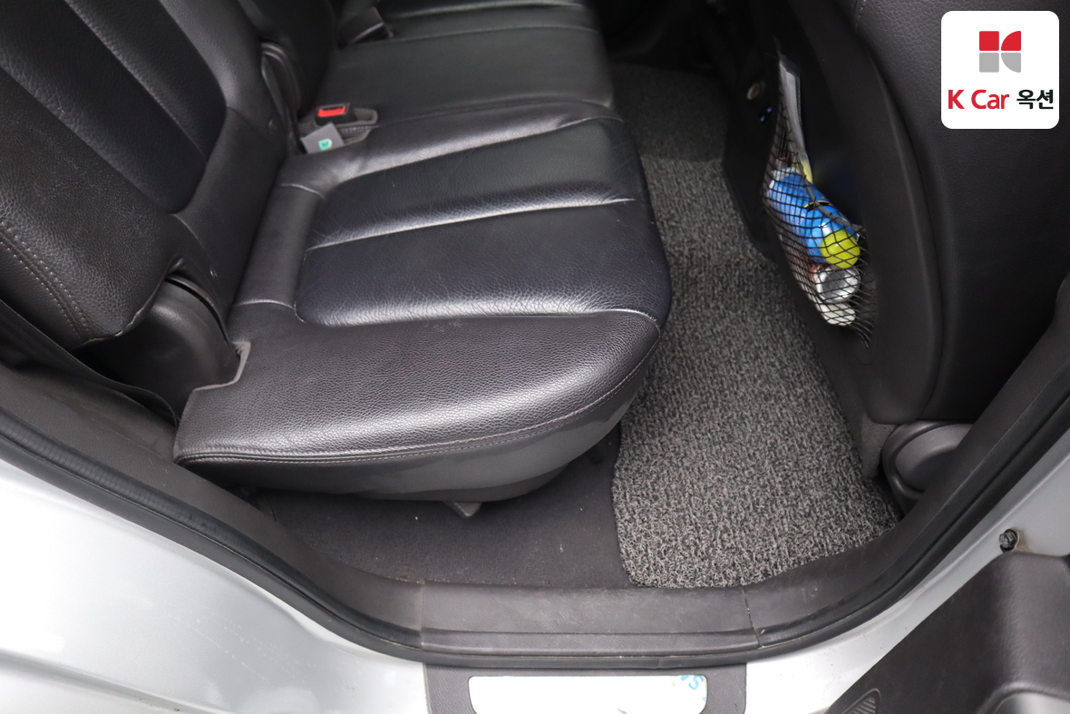 Hyundai Santa Fe 2010 - Image 32