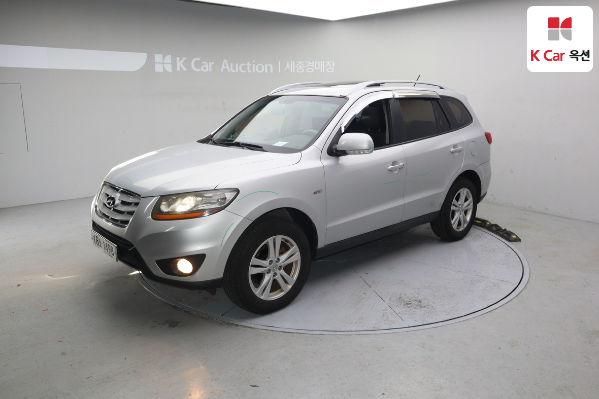 Hyundai Santa Fe 2010 - Image 1