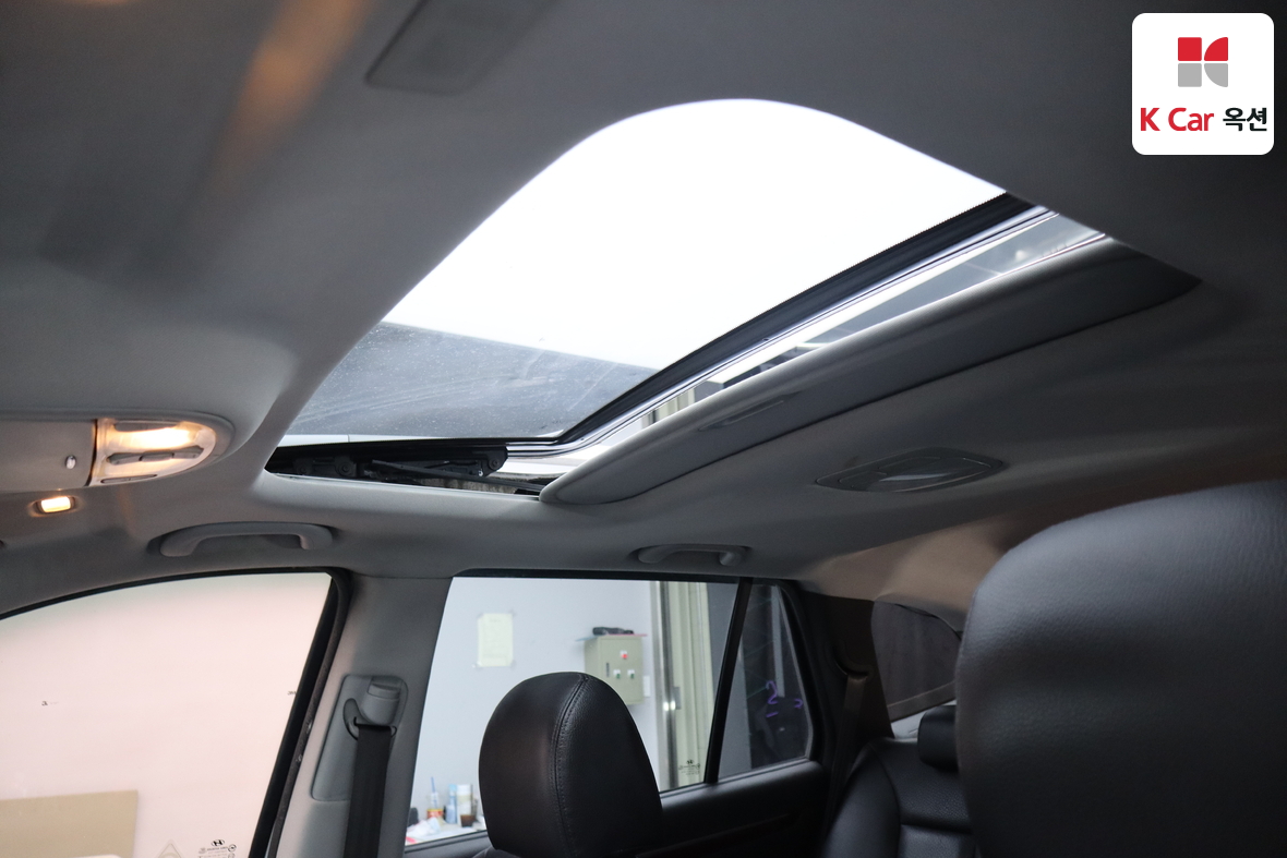 Hyundai Santa Fe 2010 - Image 23