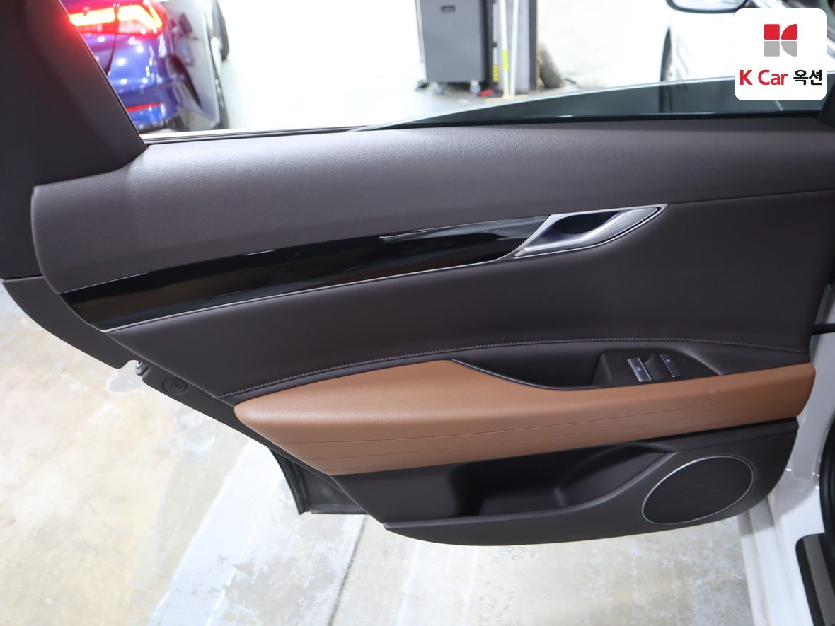 Genesis G80 2021 - Image 21