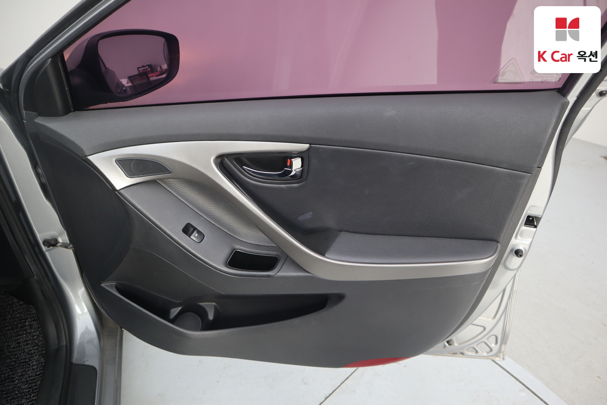 Hyundai Elantra 2012 - Image 27