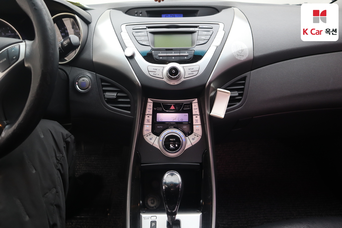 Hyundai Elantra 2012 - Image 6