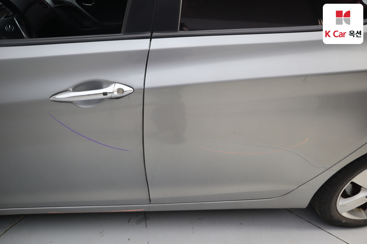 Hyundai Elantra 2012 - Image 40