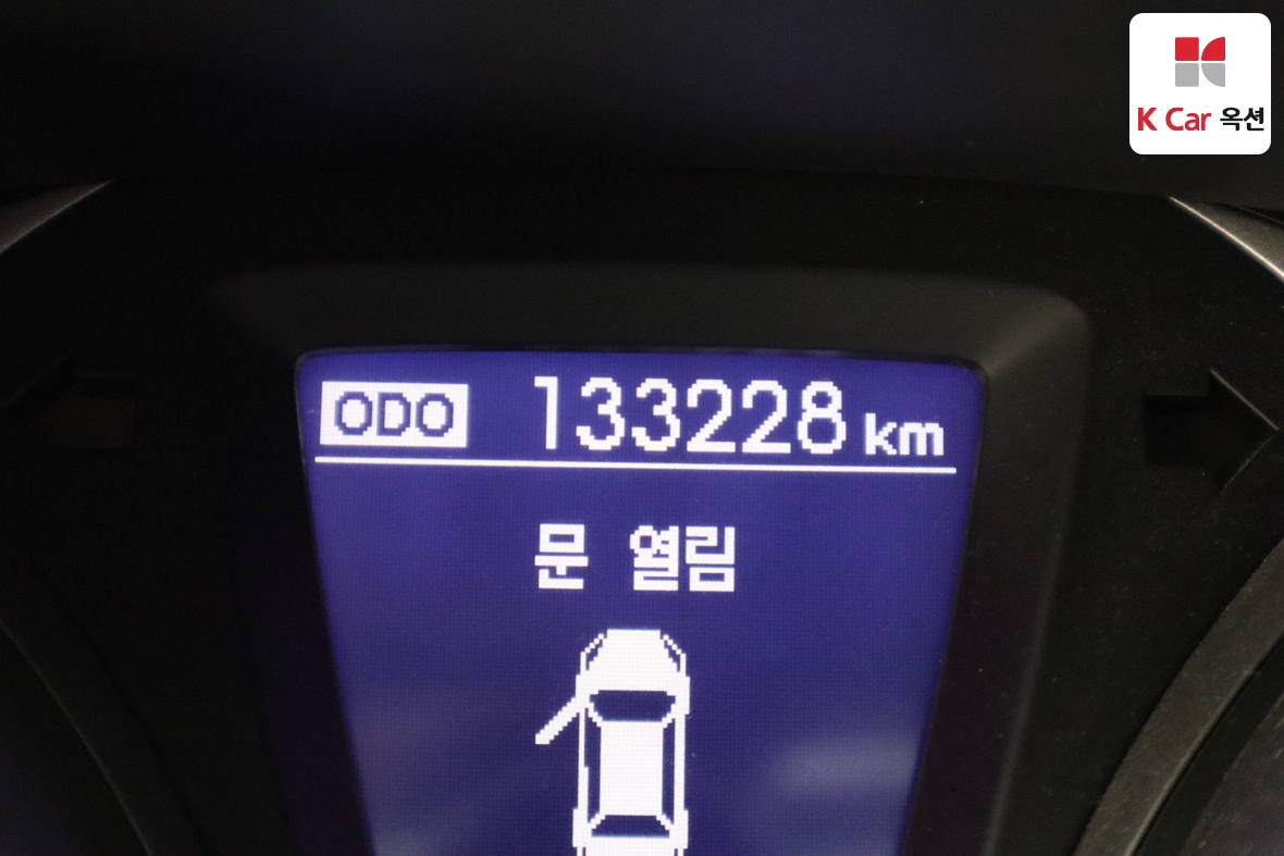 Hyundai Elantra 2012 - Image 4