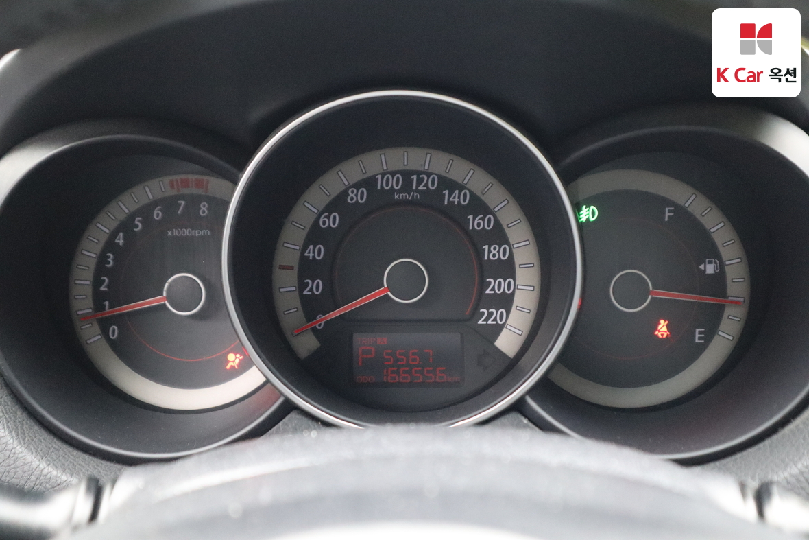 كيا فورتي 2012 - صورة 5