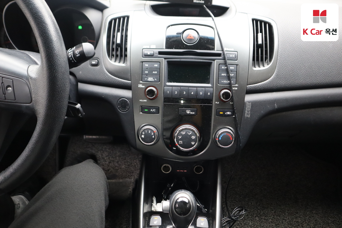 كيا فورتي 2012 - صورة 6