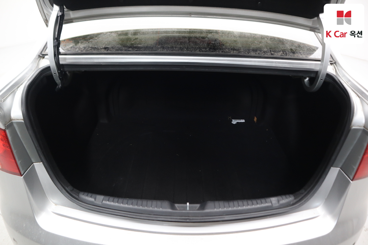 كيا فورتي 2012 - صورة 23