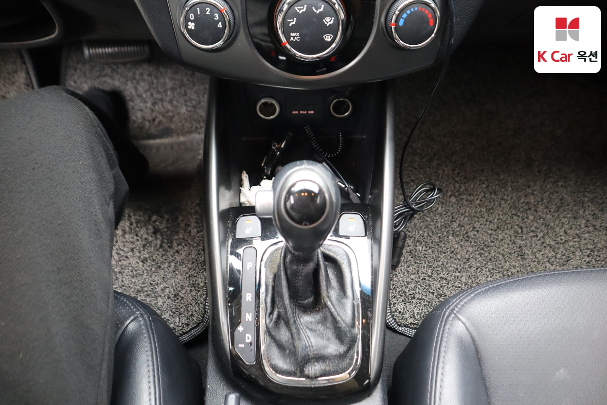 كيا فورتي 2012 - صورة 15