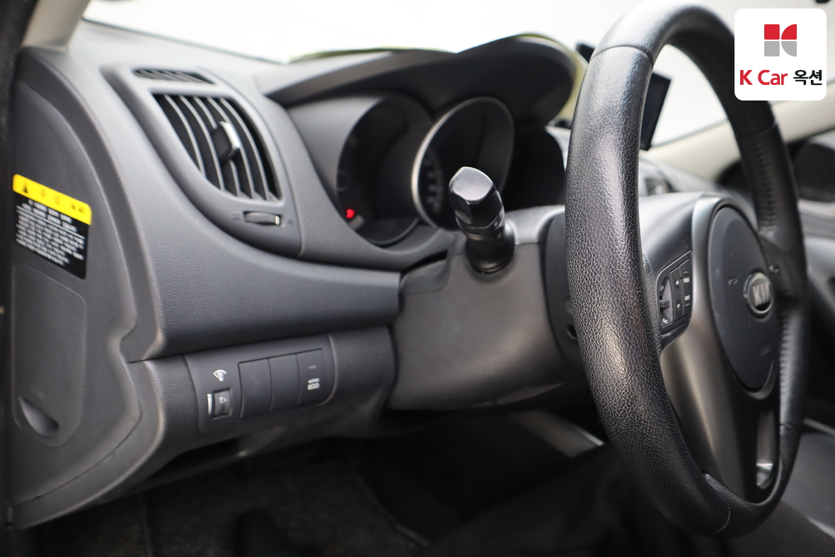 كيا فورتي 2012 - صورة 9