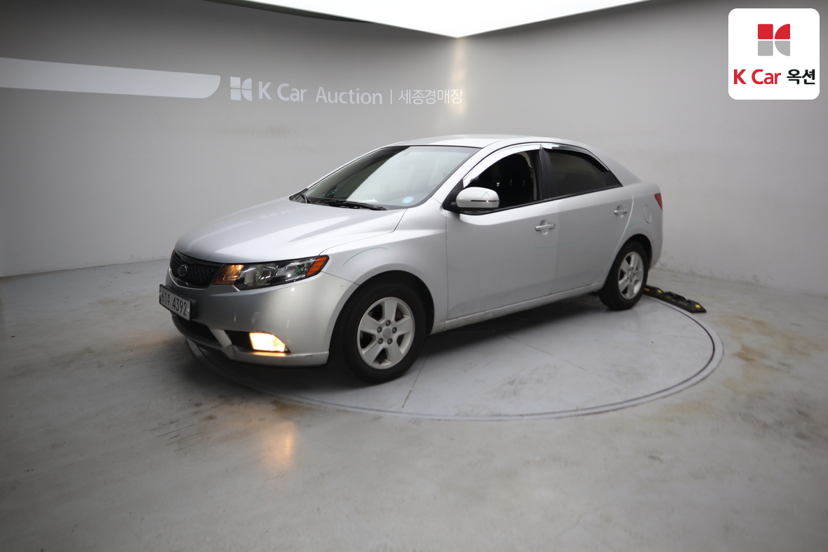 كيا فورتي 2012 - صورة 1