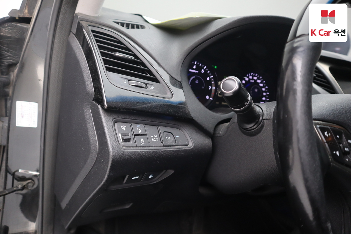 هيونداي أزيرا 2012 - صورة 9