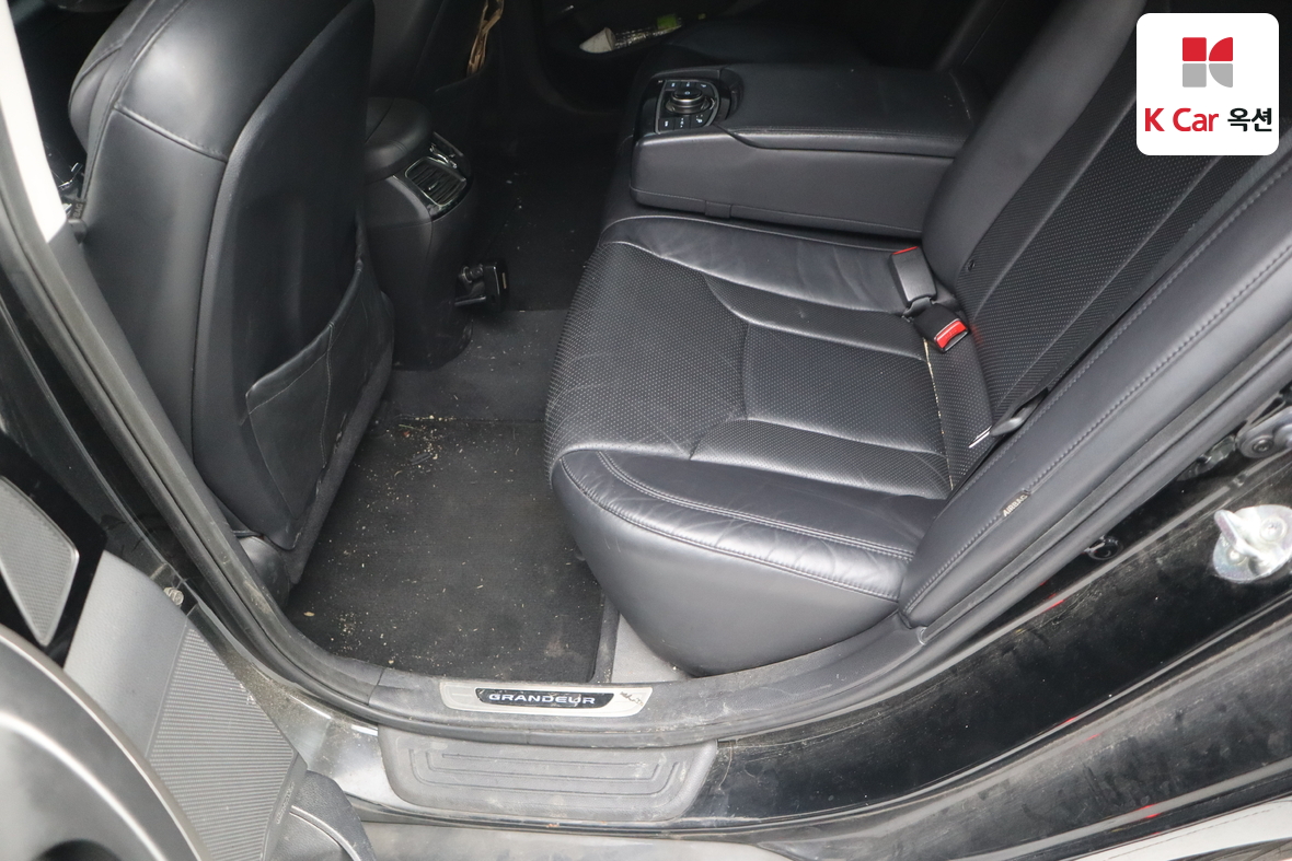 هيونداي أزيرا 2012 - صورة 21