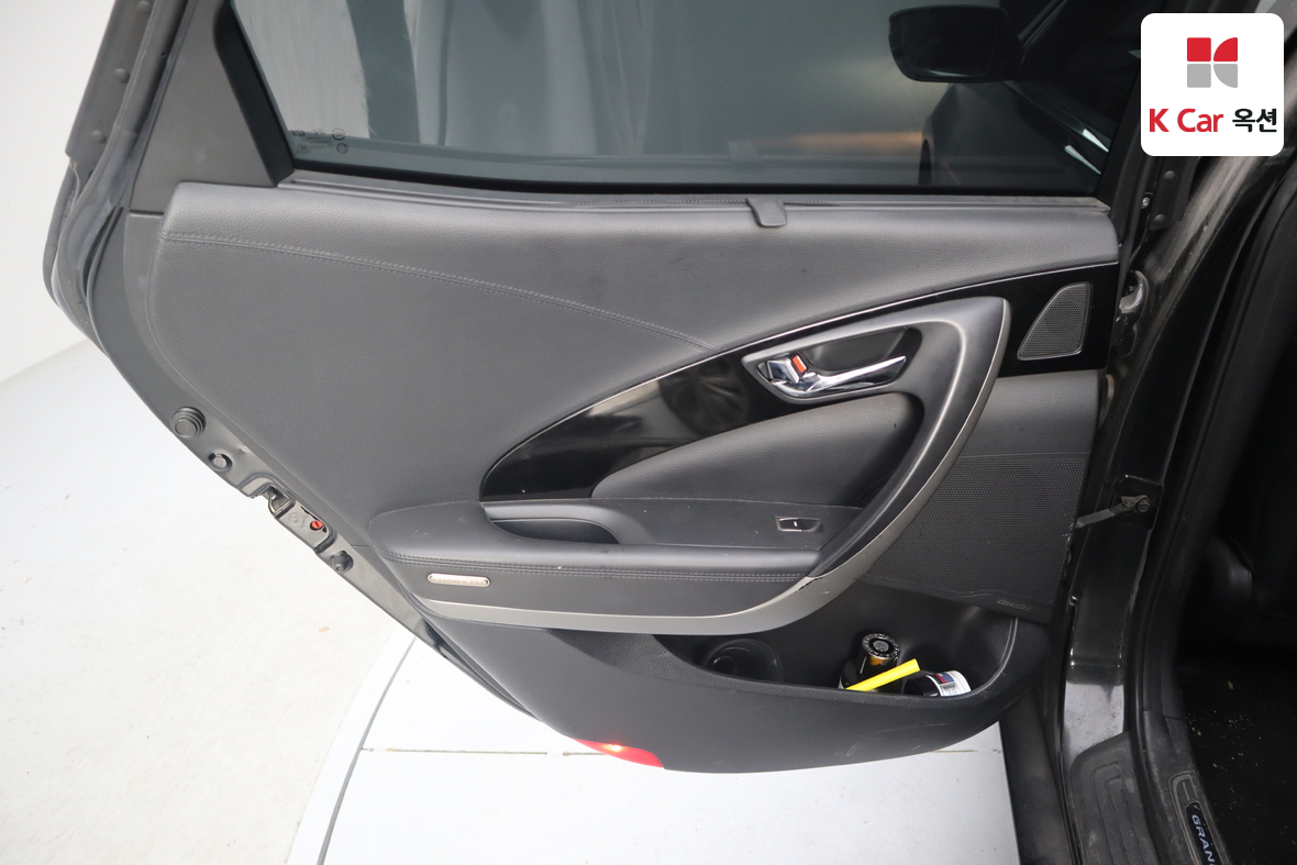 هيونداي أزيرا 2012 - صورة 20