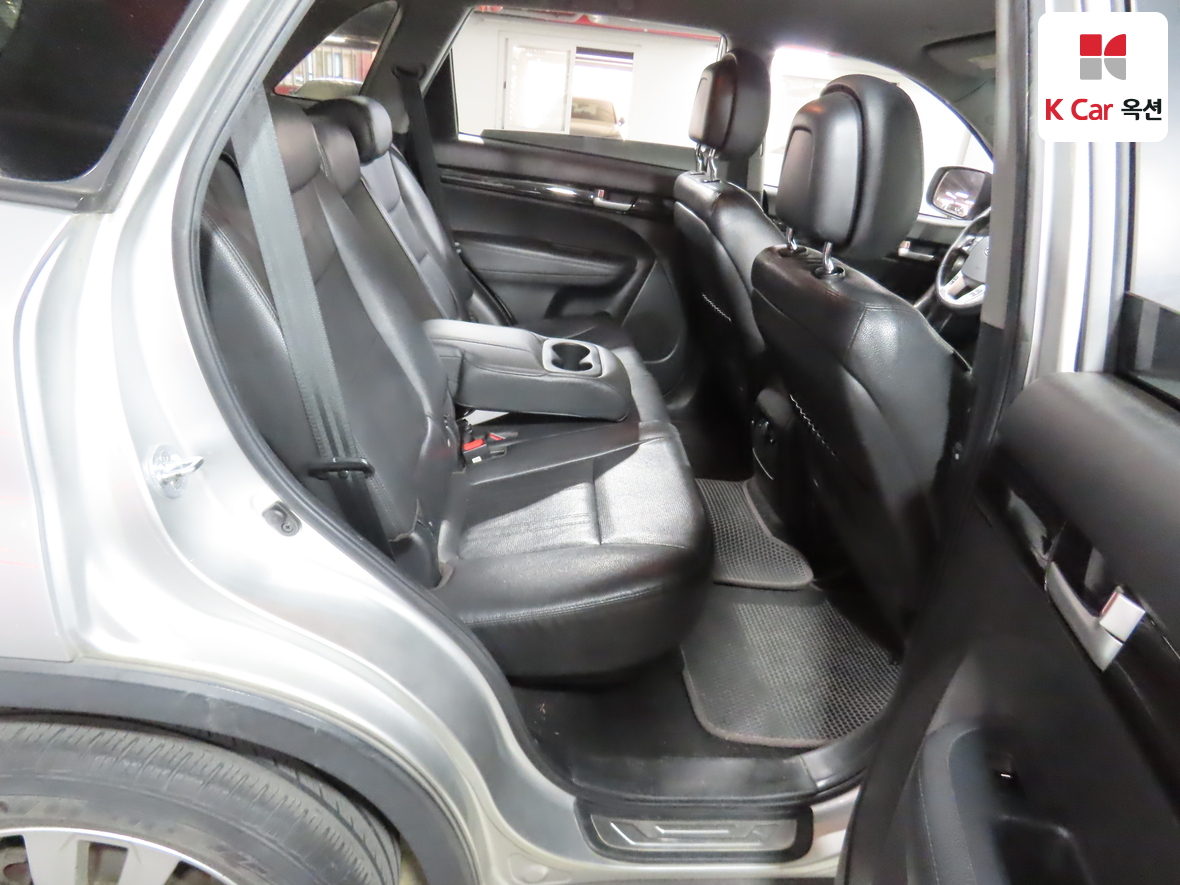 كيا سورينتو 2011 - صورة 29