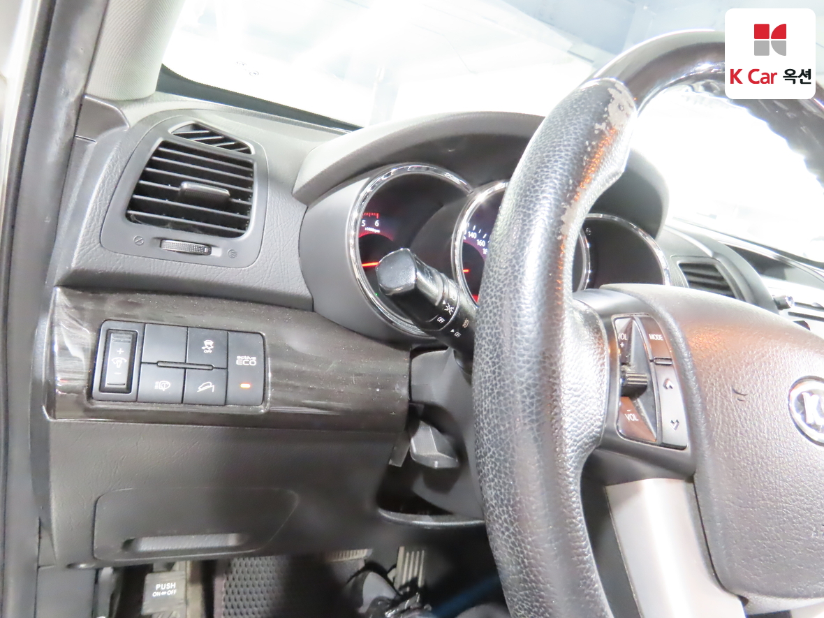 كيا سورينتو 2011 - صورة 9