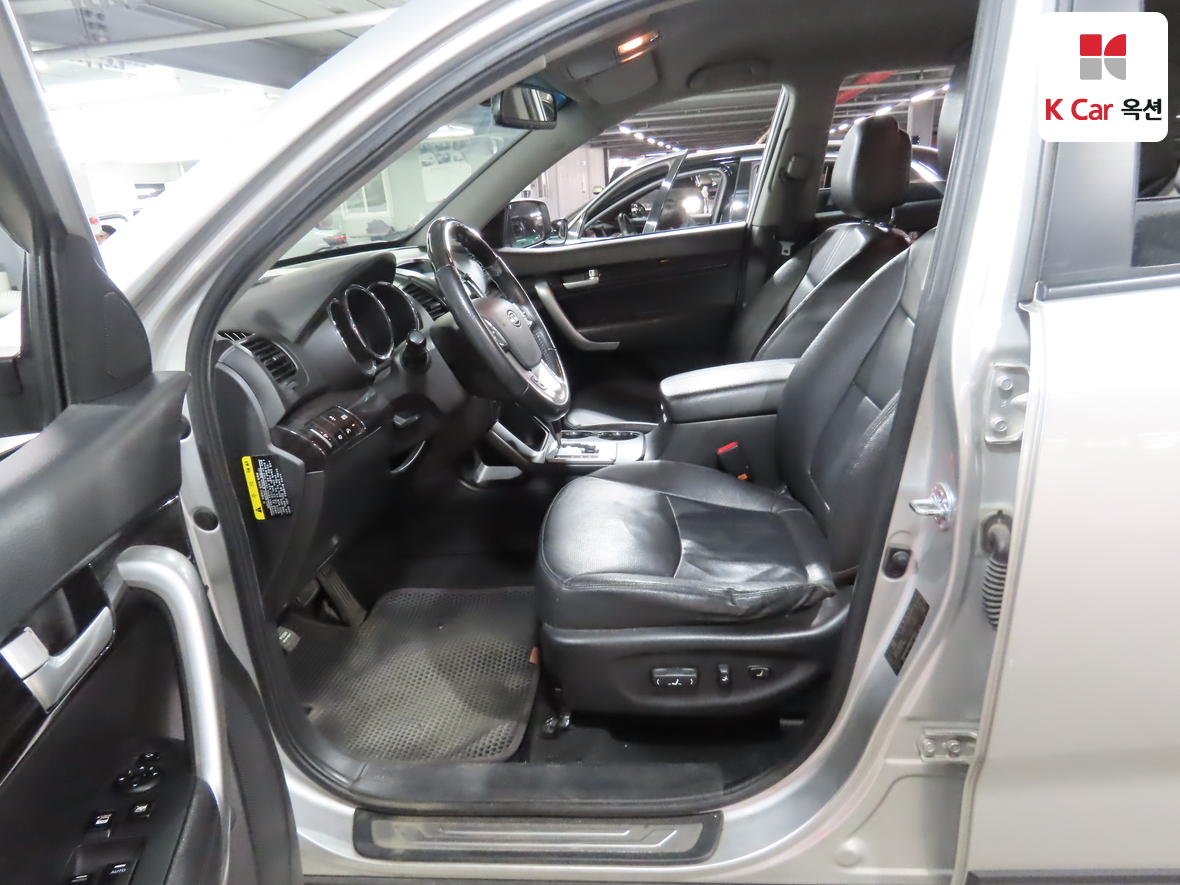 كيا سورينتو 2011 - صورة 18