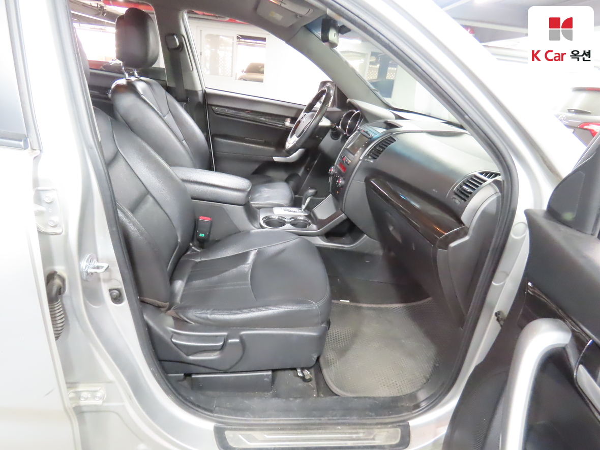 كيا سورينتو 2011 - صورة 31