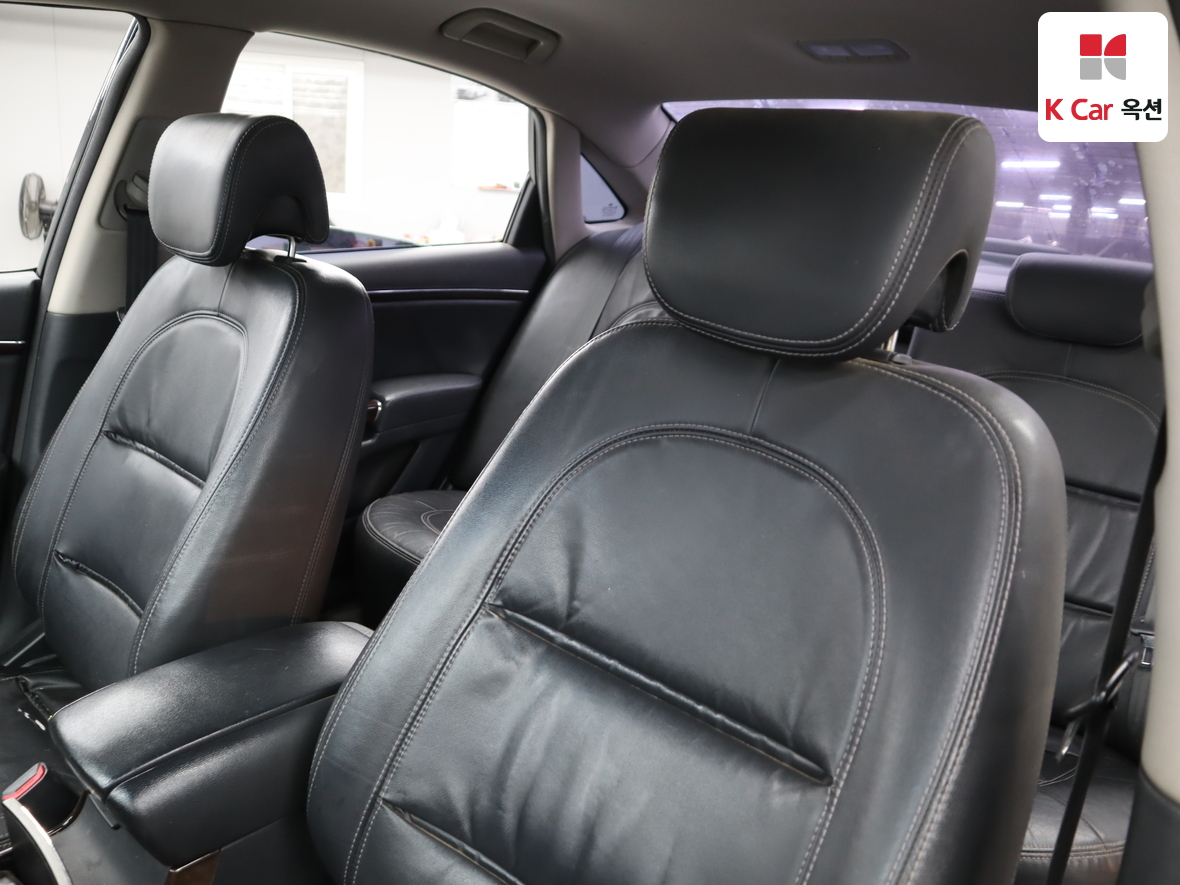 Hyundai Grandeur 2010 - Image 18