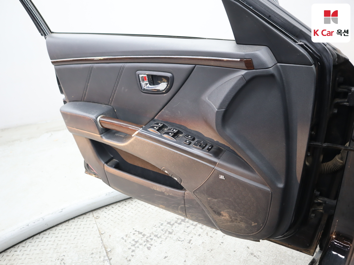 Hyundai Grandeur 2010 - Image 8