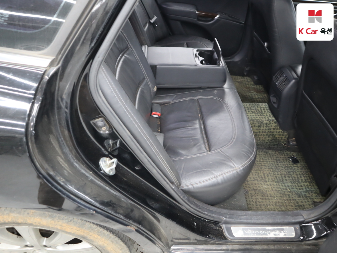 Hyundai Grandeur 2010 - Image 27