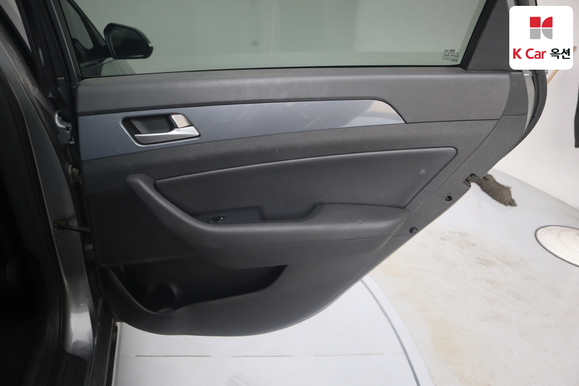 Hyundai Sonata 2017 - Image 25