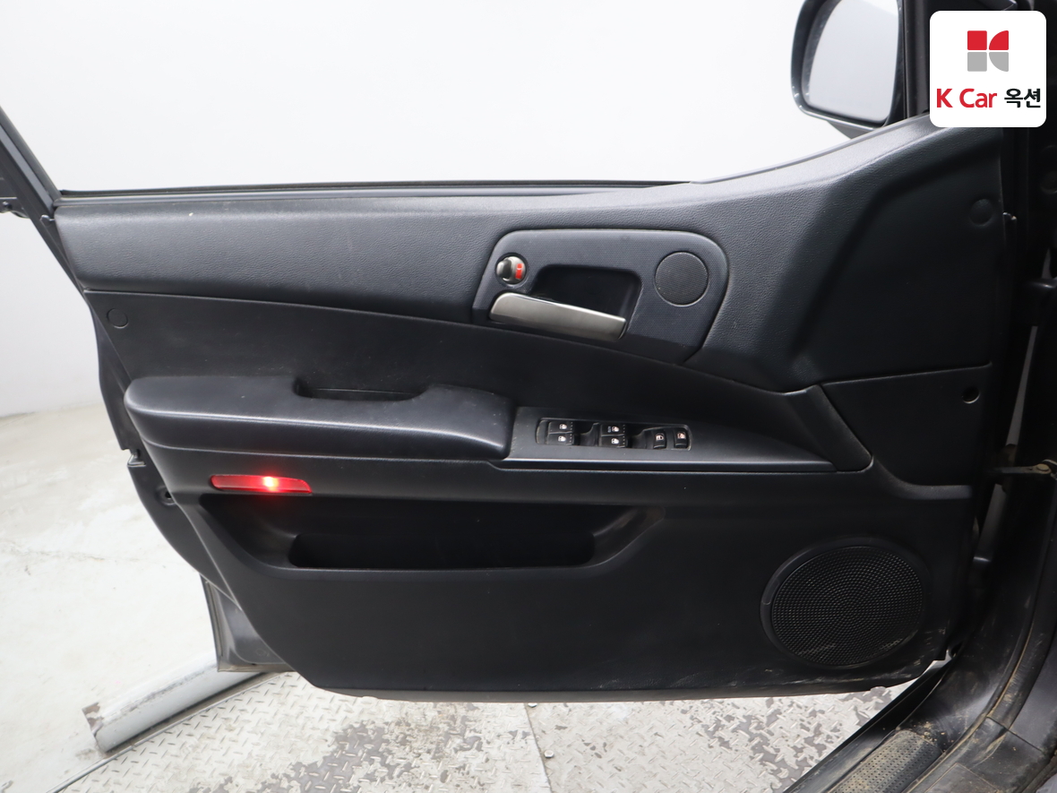 KG Mobility Korando Sports 2017 - Image 8