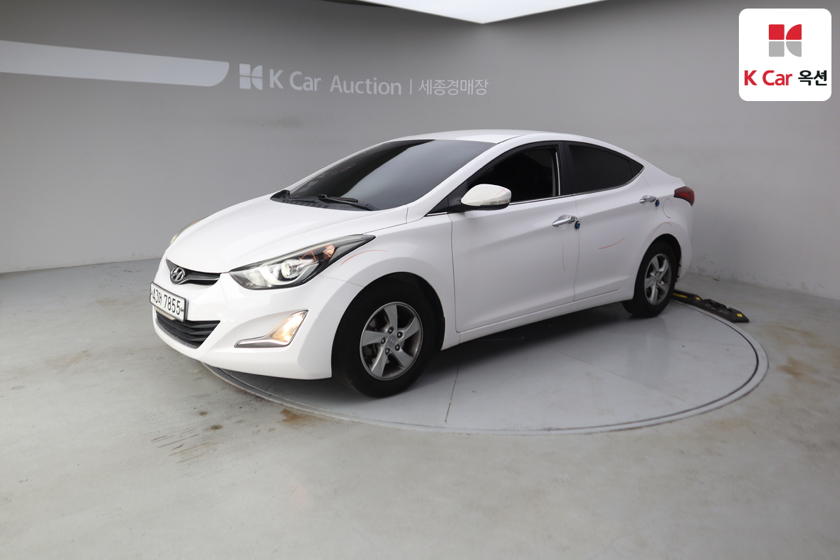 Hyundai Elantra 2015 - Image 1