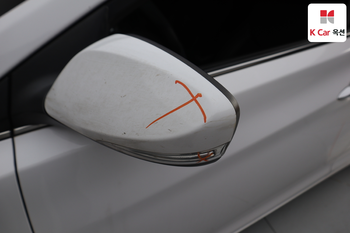 Hyundai Elantra 2015 - Image 40