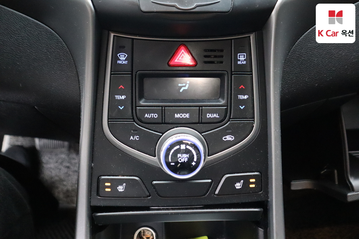 Hyundai Elantra 2015 - Image 15