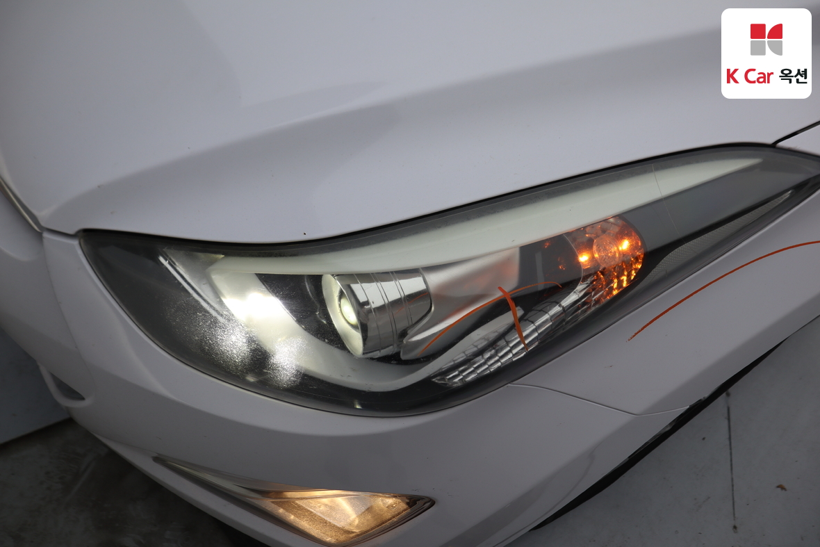 Hyundai Elantra 2015 - Image 38