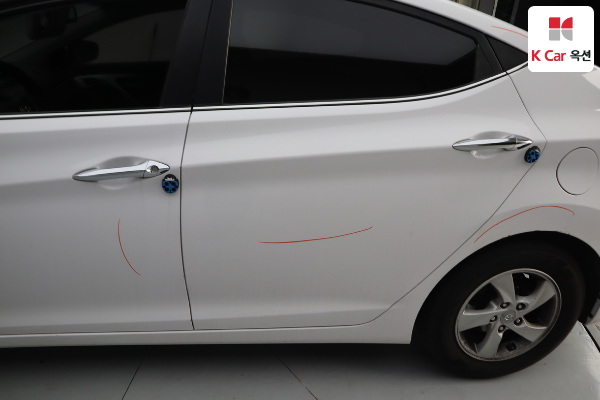 Hyundai Elantra 2015 - Image 41