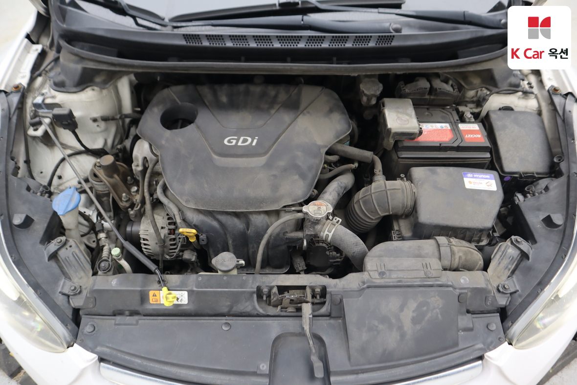 Hyundai Elantra 2015 - Image 31