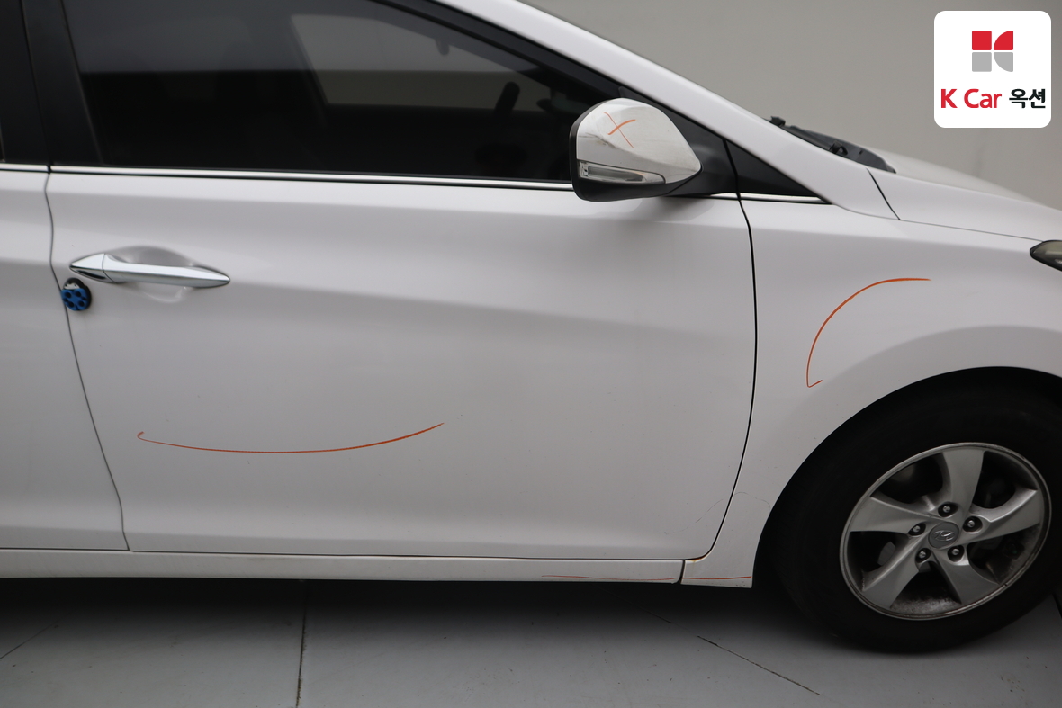 Hyundai Elantra 2015 - Image 34