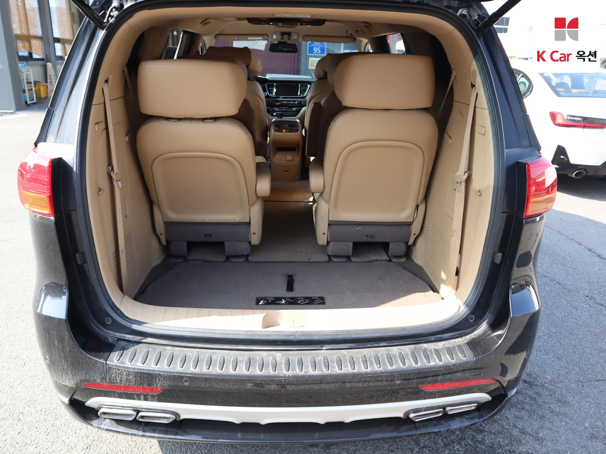 كيا نيو كارنيفال 2016 - صورة 23