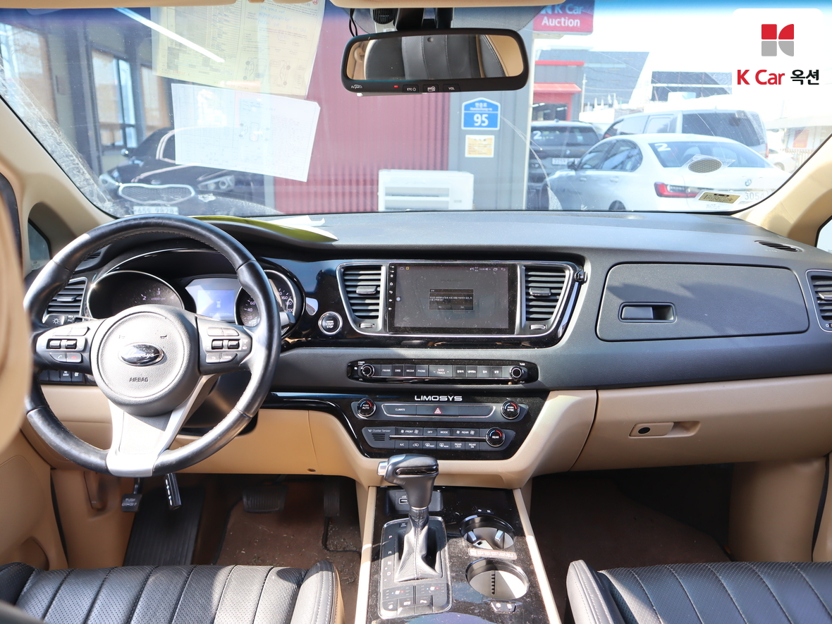 كيا نيو كارنيفال 2016 - صورة 3