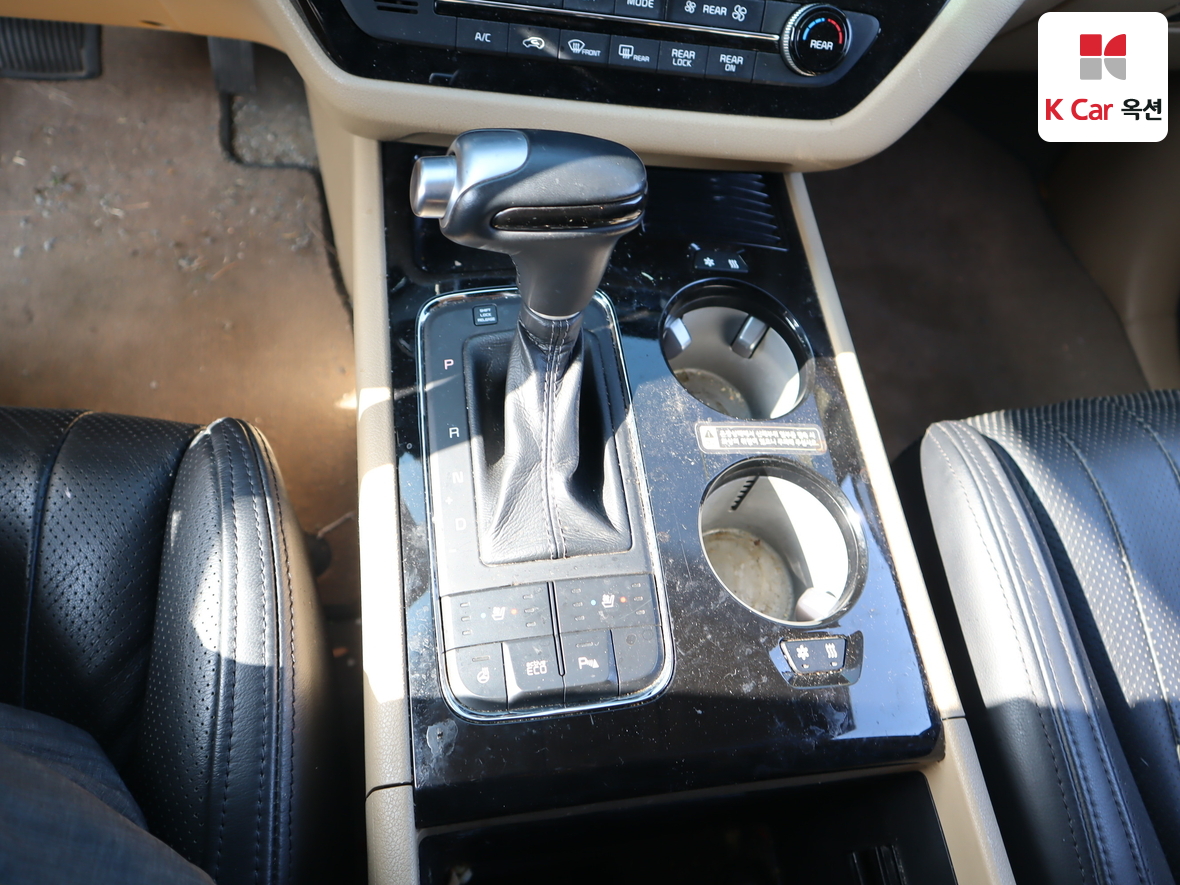 كيا نيو كارنيفال 2016 - صورة 16