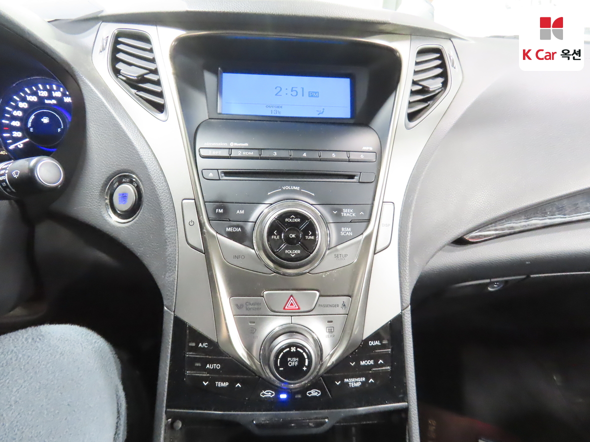 Hyundai AZERA 2011 - Image 6