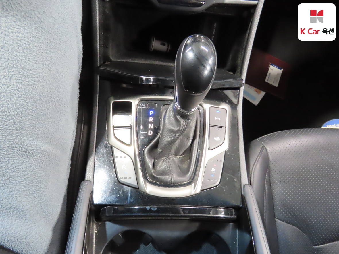 Hyundai AZERA 2011 - Image 16