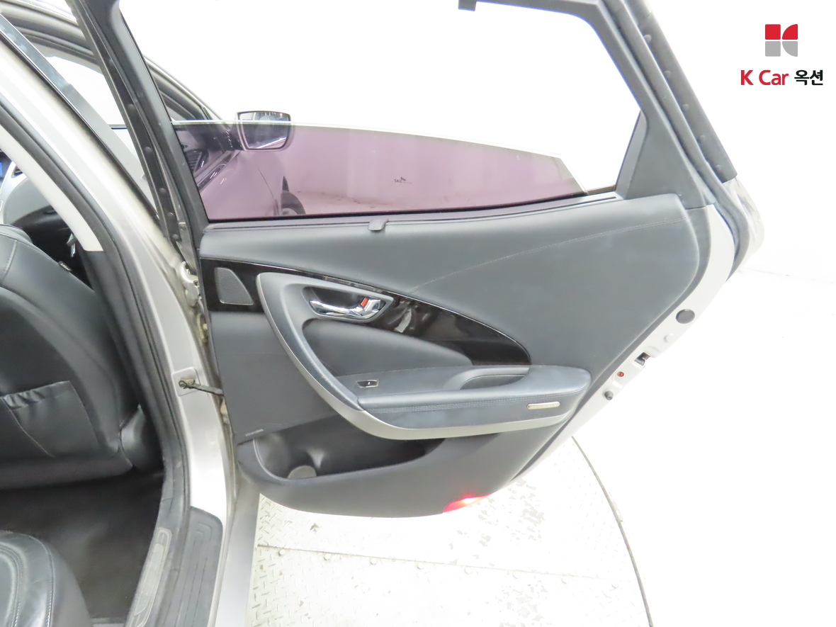 Hyundai AZERA 2011 - Image 29