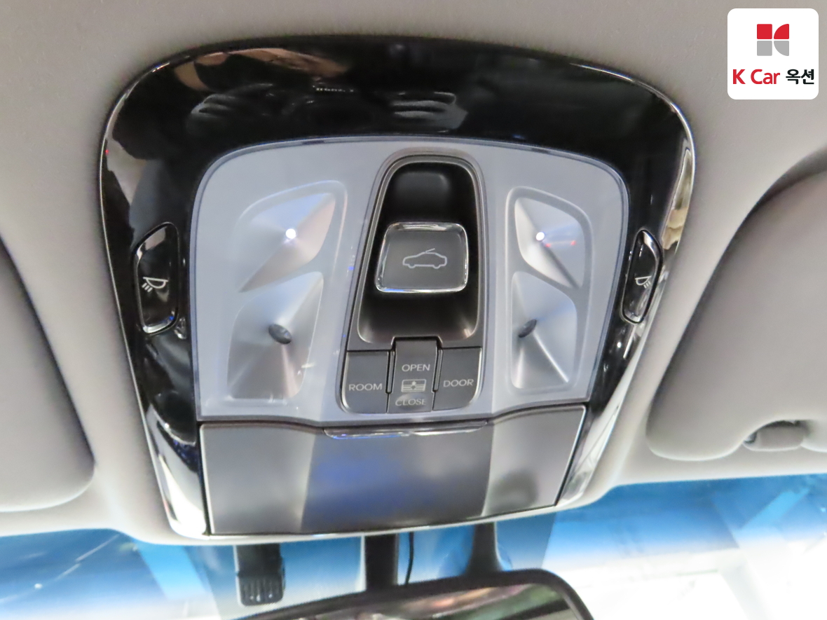 Hyundai AZERA 2011 - Image 12