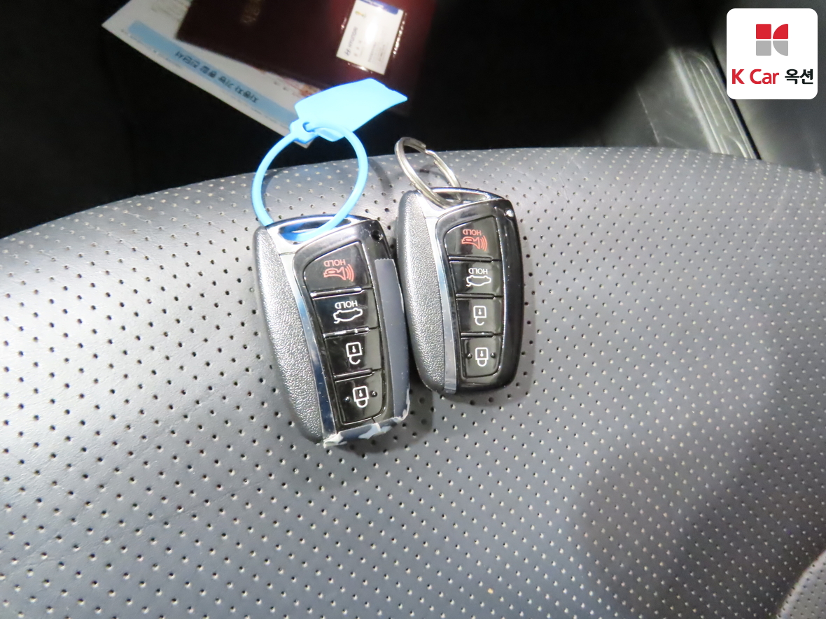 Hyundai AZERA 2011 - Image 17