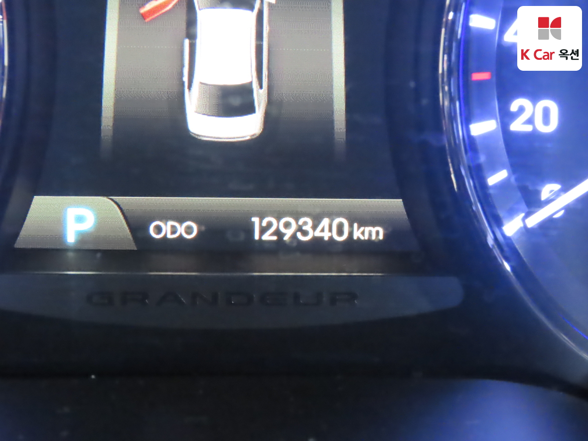 Hyundai AZERA 2011 - Image 4